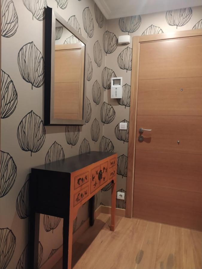 Apartamento en el centro con garaje directo. Bilbao Exterior foto