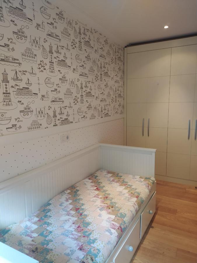 Apartamento en el centro con garaje directo. Bilbao Exterior foto