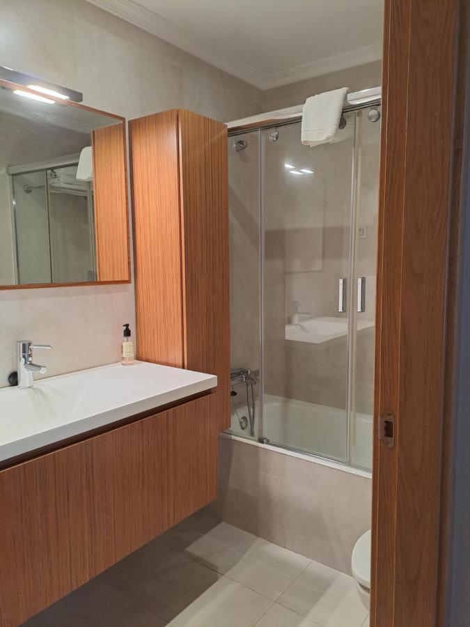Apartamento en el centro con garaje directo. Bilbao Exterior foto